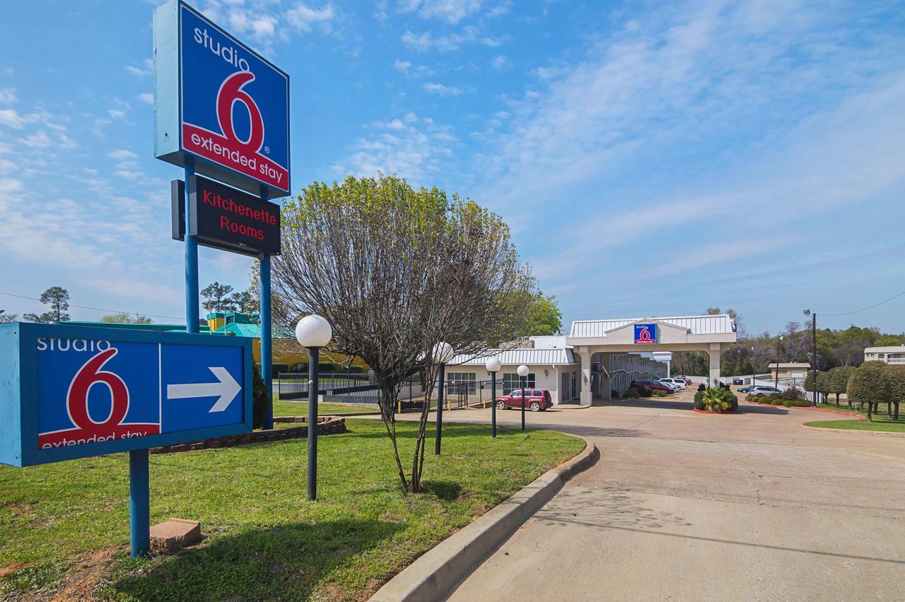 Hotel 6-tyler, Tx 2*