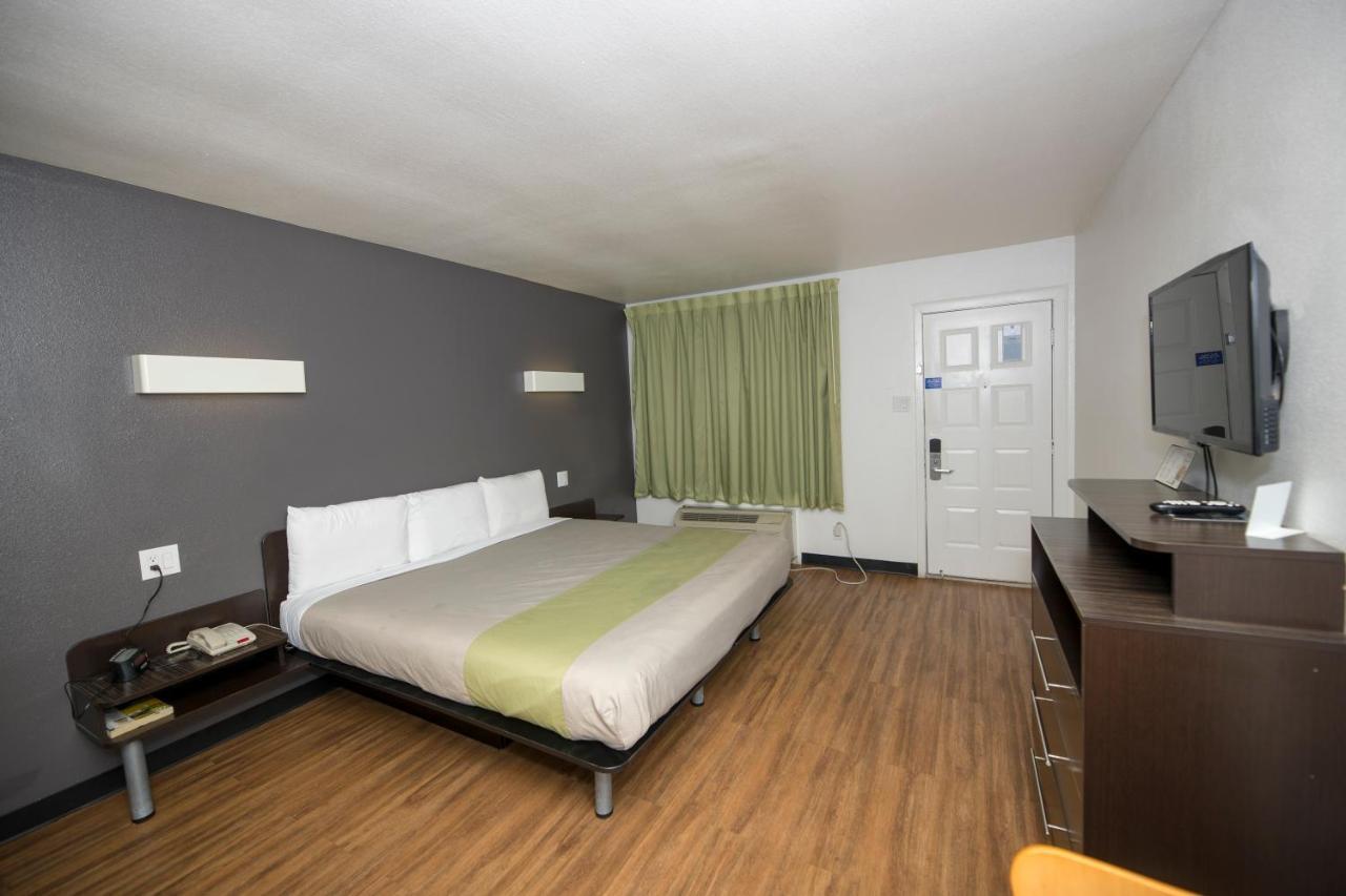 Hotel 6-tyler, Tx Tyler
