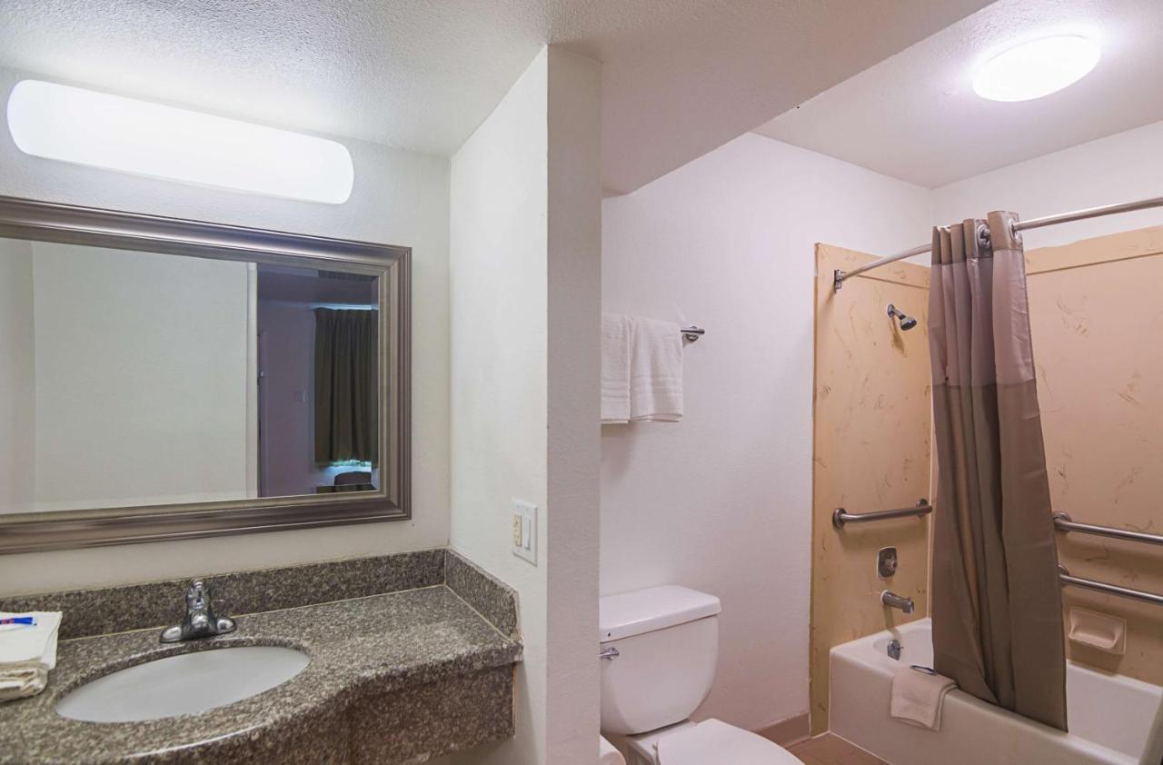 6-tyler, Tx Hotel 2*
